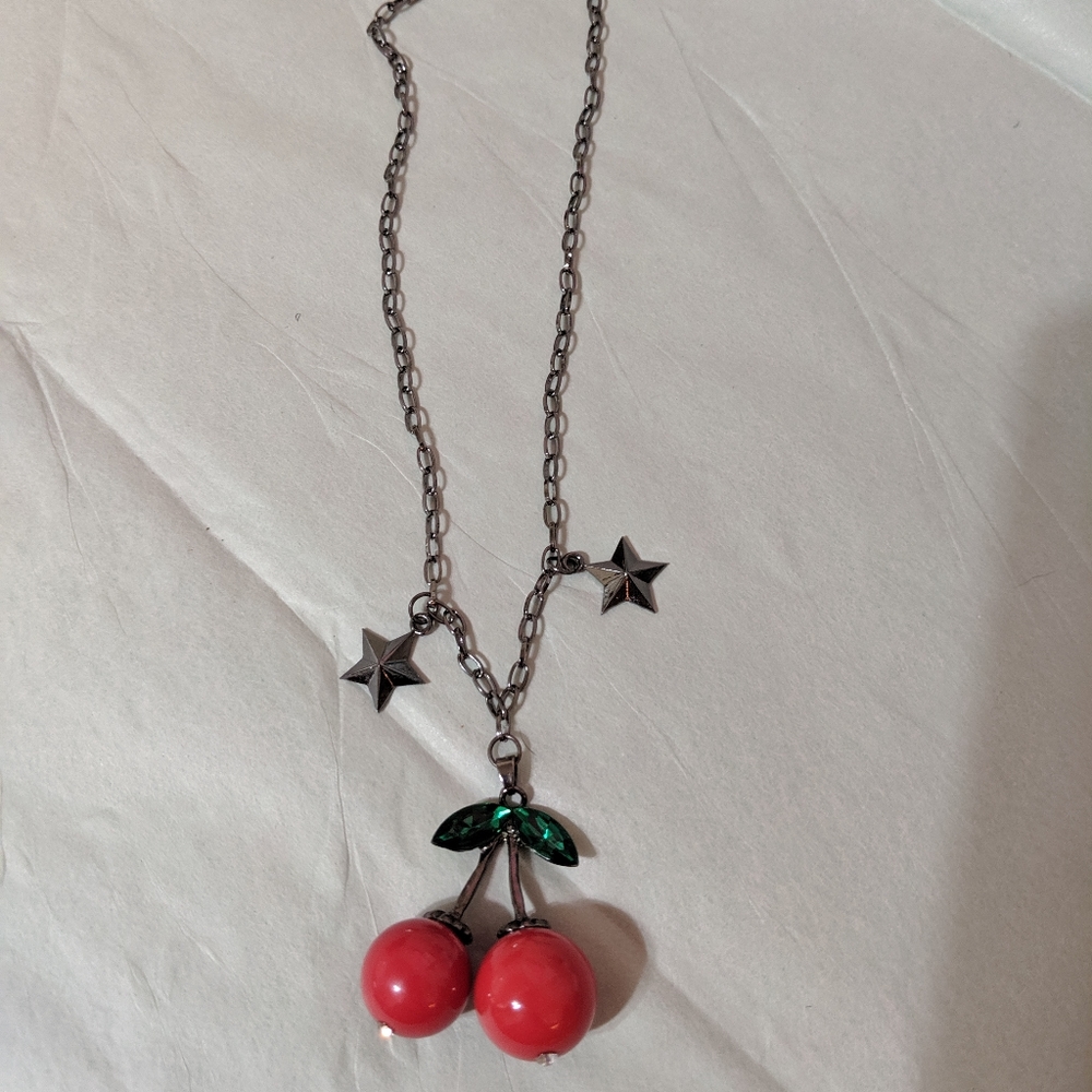 Rockabilly Cherries & Stars Necklace - Picture 4 of 5